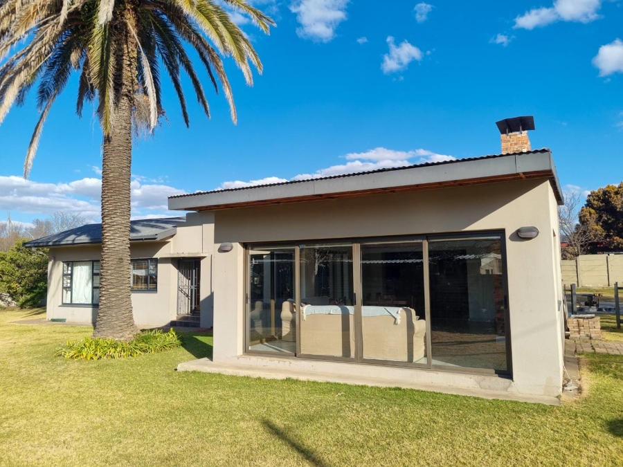 6 Bedroom Property for Sale in Eureka Free State
